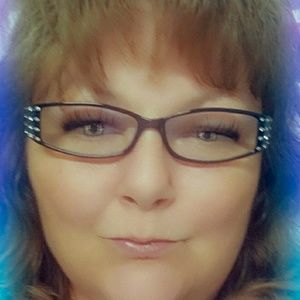 Meet your Posher, Carla